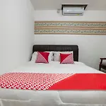 Oyo 2971 W&W Executive Hotel