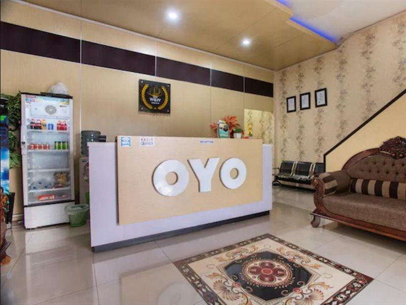Oyo 2971 W&w Executive 2*